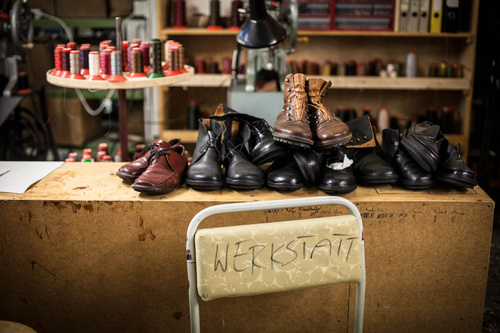Shoe repair Station