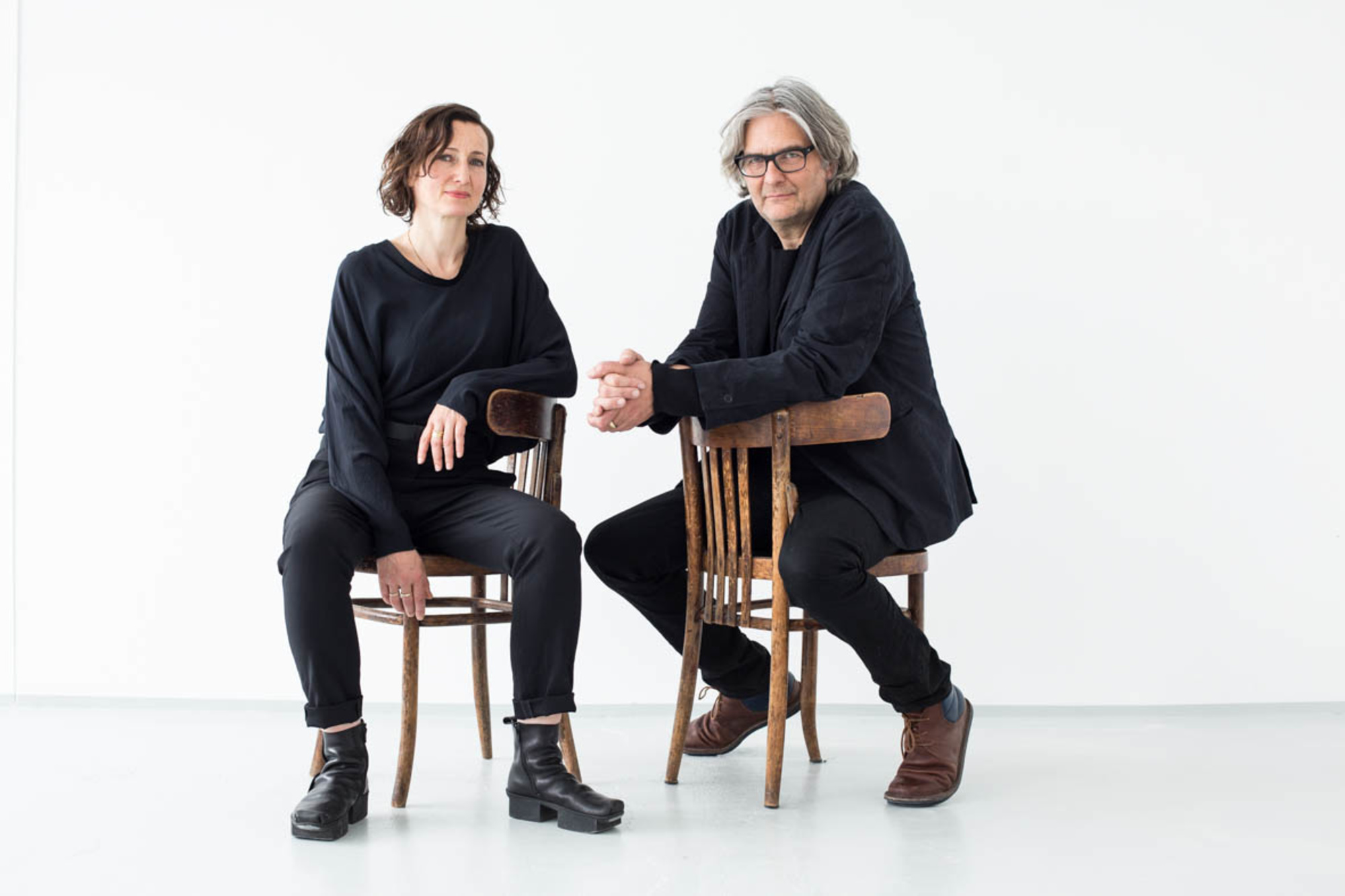 2 Personen Stühle 