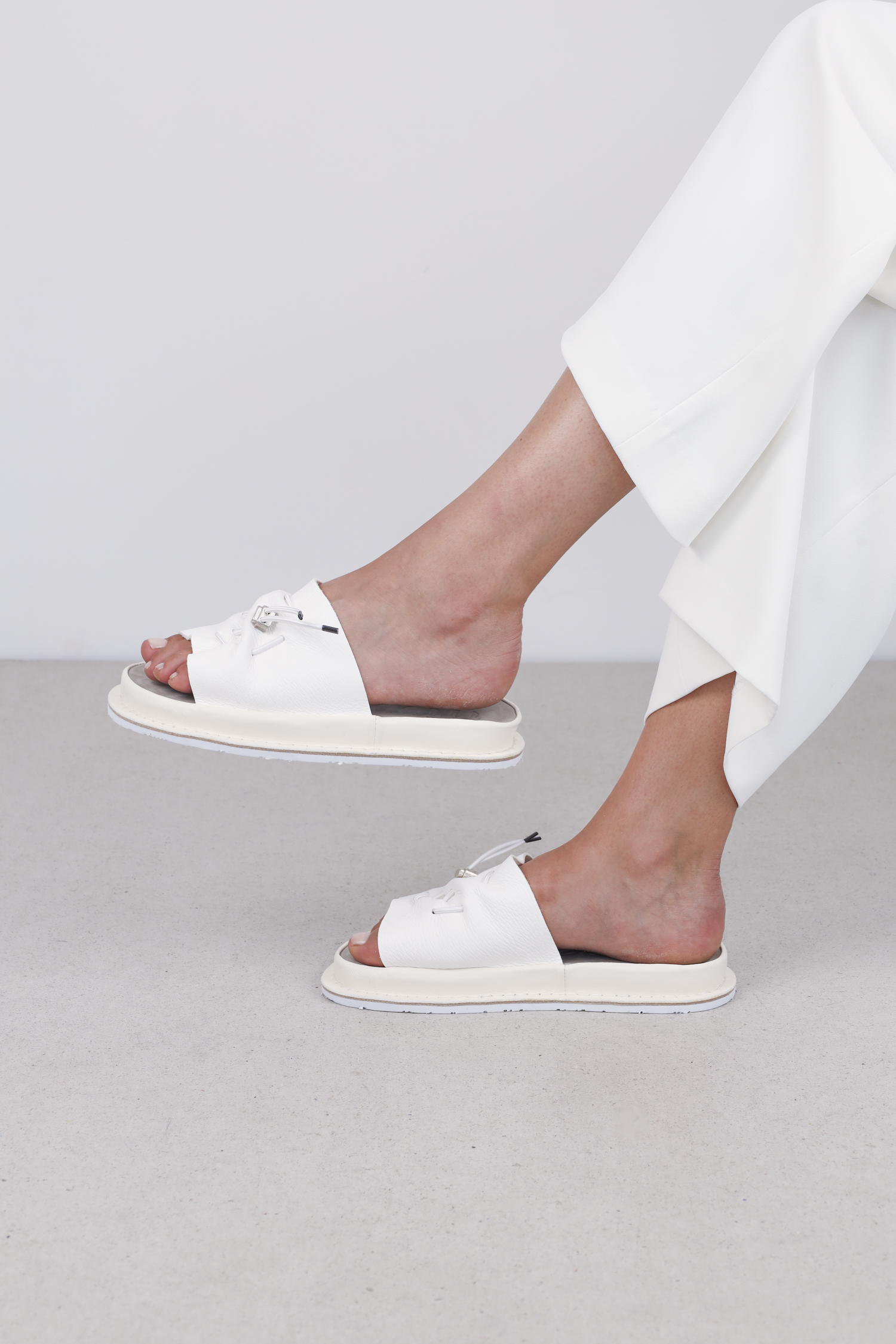 Synergy_f_alb_waw_waw___white_