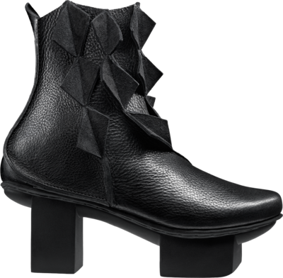 black-waw